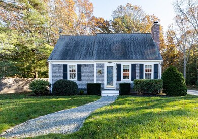 14EHarborCirEFalmouth-front