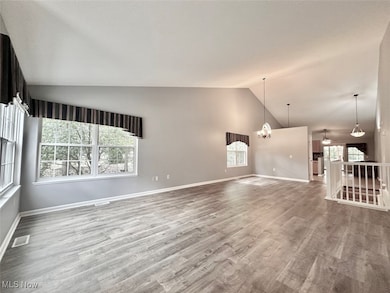 9100 Ashwood Ct, Olmsted Falls, OH 44138 - photo 2