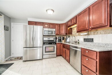 92 Langholm Dr, Nashua, NH 03062 - photo 2