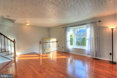 5811 Richardson Mews Square, Halethorpe, MD 21227 - photo 2