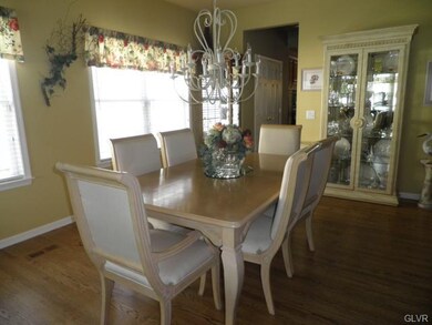 5082 Valley Stream Ln unit 108, Macungie, PA 18062 - photo 5