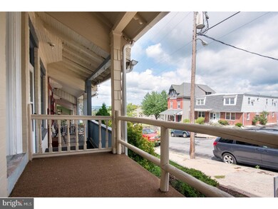 1346 Buttonwood St, Reading, PA 19604 - photo 2