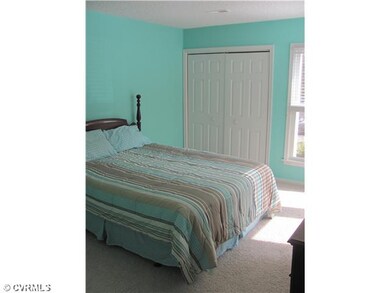 Bedroom - 1st floor bedroom with bay window, newer