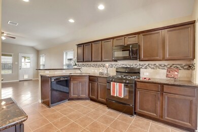 142 Piney Pathway, Magnolia, TX 77354 - photo 5