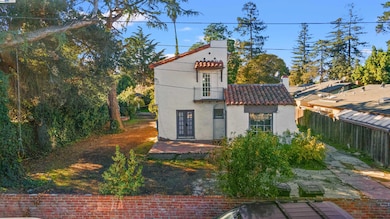 2081 Oakwood Dr, East Palo Alto, CA 94303 - photo 2