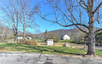 40 Moody Rd unit 2, Asheville, NC 28806 - photo 3