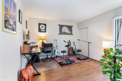 egpimaging_15050ShermanWay190_007_FLEXML