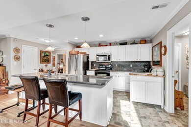06-4630 Oak Meadow Way-6