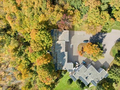 1309 Notchbrook Rd unit 5APT, Stowe, VT 05672 - photo 2