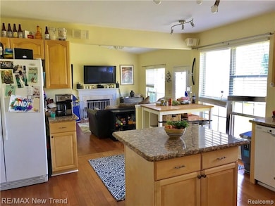 2790 Green Valley Dr unit 41, Ann Arbor, MI 48103 - photo 7