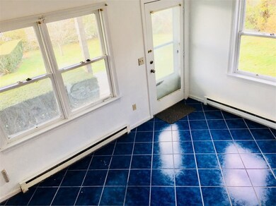 152 Tuckerman Ave unit 1, Middletown, RI 02842 - photo 4