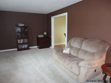 4 Huntleigh Dr, Albany, NY 12211 - photo 4