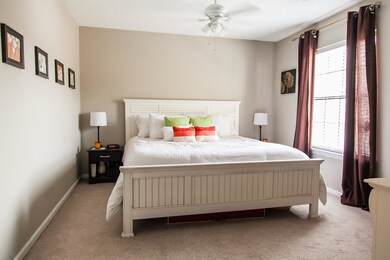 1733 Deerpath Drive-13