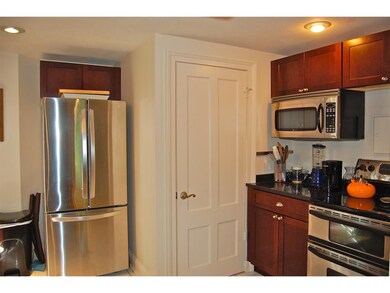 7282 State St, Portsmouth, NH 03801 - photo 6