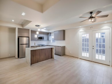 2445 Monarch Dr unit 402, Laredo, TX 78045 - photo 7