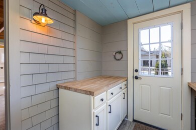 61 Durham Rd Brunswick ME-large-007-002-