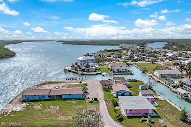 110 East Ct, Goodland, FL 34140 - photo 4