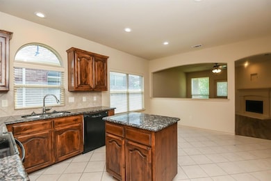 1013 Jodie Dr, Weatherford, TX 76087 - photo 5