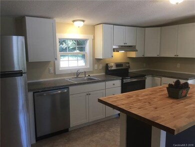 70 Nix Rd, Hendersonville, NC 28792 - photo 3