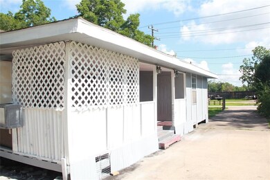 1602 Hendrix St, Houston, TX 77093 - photo 4