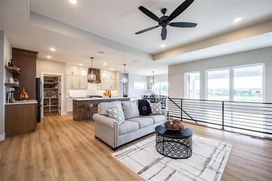 3008 Prairielight Ct, Cedar Rapids, IA 52411 - photo 4