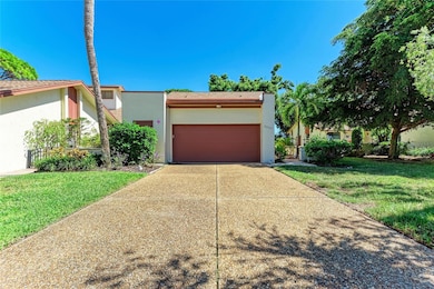 6207 Courtside Dr unit 23, Bradenton, FL 34210 - photo 3