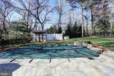 1210 Mariners Cove Ln, Pasadena, MD 21122 - photo 5