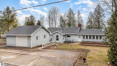 6258 Ridge Rd, Oscoda, MI 48750 - photo 2