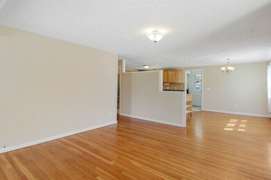 10 Marmion Ave, Worcester, MA 01606 - photo 3