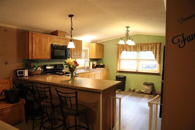 8 Marilyn Dr, Allenstown, NH 03275 - photo 2