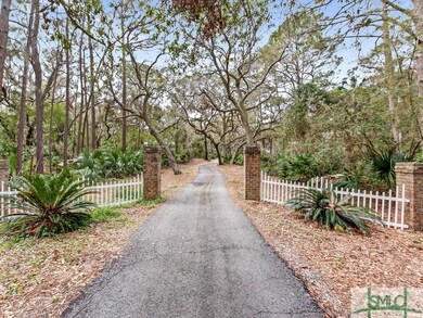Welcome home! Quite secluded drive to property.