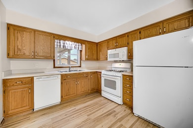 936 Seneca Dr, Crown Point, IN 46307 - photo 6