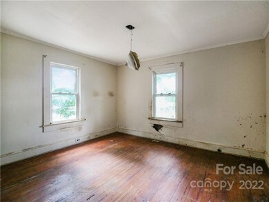 913 E Front St, Statesville, NC 28677 - photo 3