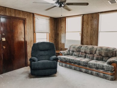 2521 Live Oak Ave, Bay City, TX 77414 - photo 4