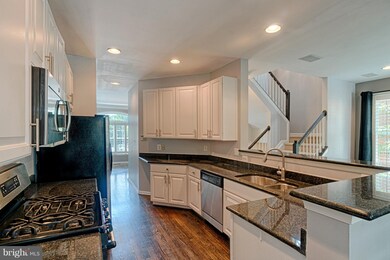 47853 Scotsborough Square, Sterling, VA 20165 - photo 5