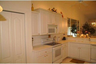 8660 Cedar Hammock Cir unit 323, Naples, FL 34112 - photo 6