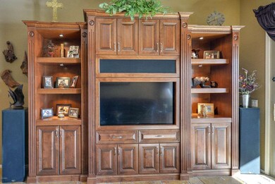 5511 W Carson RD-33