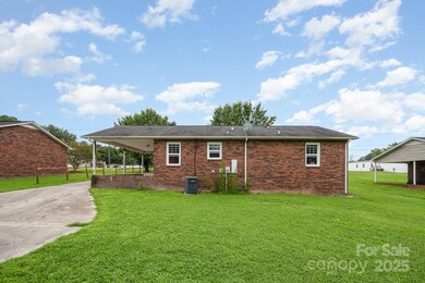 132 Hicks Rd unit 1, Grover, NC 28073 - photo 5