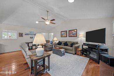 315 N Carolina Dr, New Bern, NC 28562 - photo 6