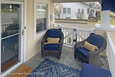 Covered Front Porch