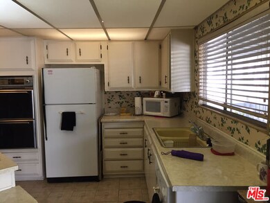 16079 Yarnell St unit 17A, Sylmar, CA 91342 - photo 5