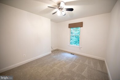 7124 Carmae Rd, Sykesville, MD 21784 - photo 3