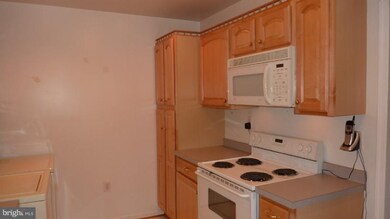 3101 Buccaneer Ct unit 101, Fairfax, VA 22031 - photo 6