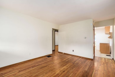 003_- 2969 Grasmere Ave - 008