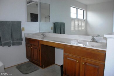 1015 Dulaney Mill Dr, Frederick, MD 21702 - photo 6