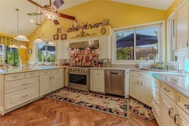 8215 Round Hills Cir, Las Vegas, NV 89113 - photo 7