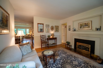 51 Greenleaf Dr, Delmar, NY 12054 - photo 6