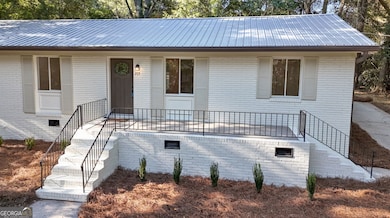 205 Pine St, Barnesville, GA 30204 - photo 3