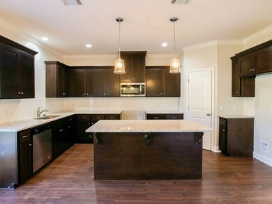 390 Fairview Cir, Hinesville, GA 31313 - photo 6