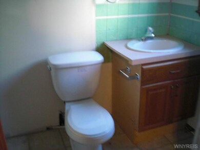 Bathroom Rear Cottage